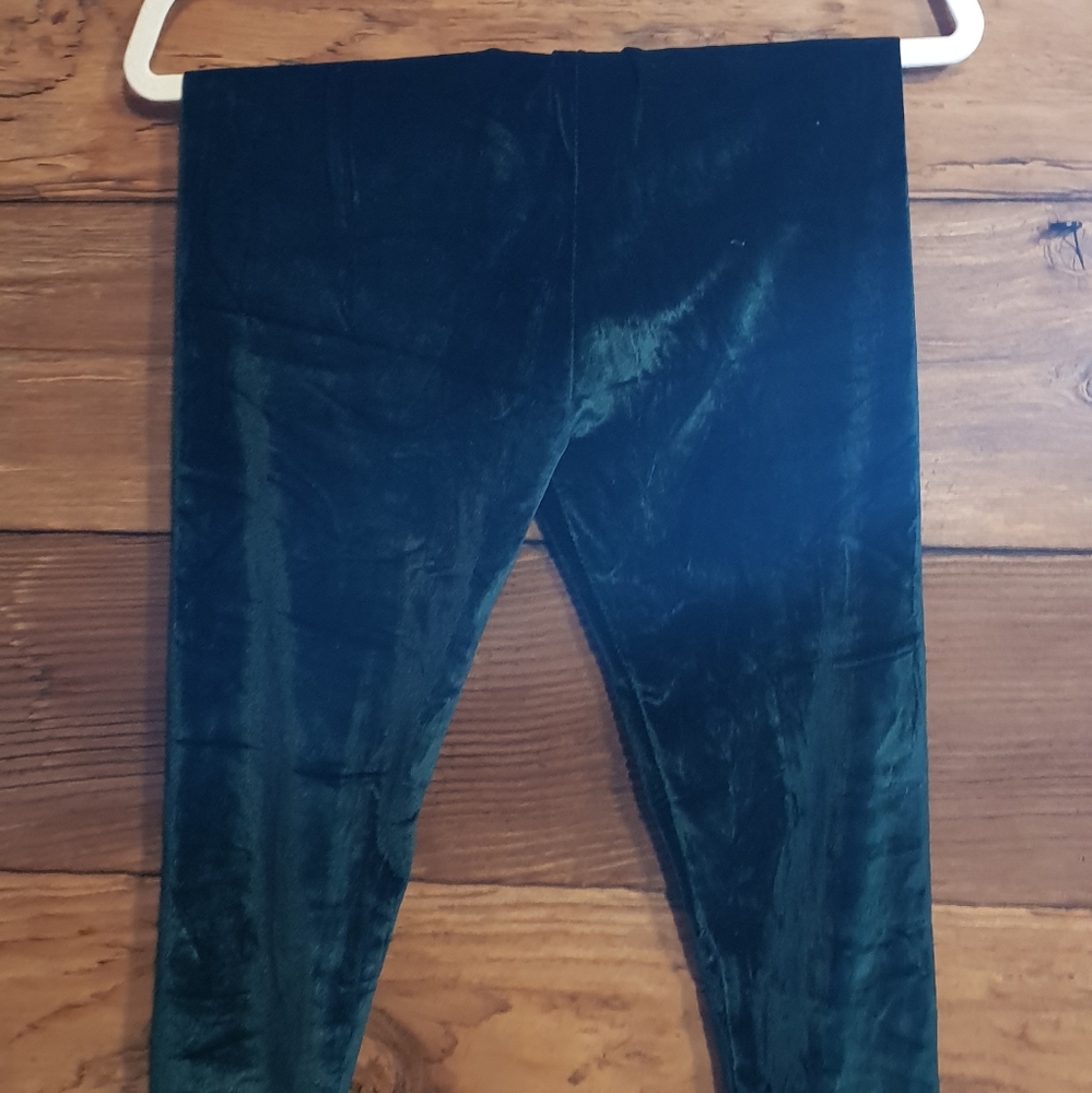 Green velvet leggins
